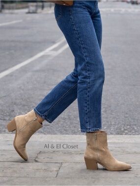 PAIGE Glenn Ankle Boots 10 Light Tan Suede Western Chic Block Heel New With Box